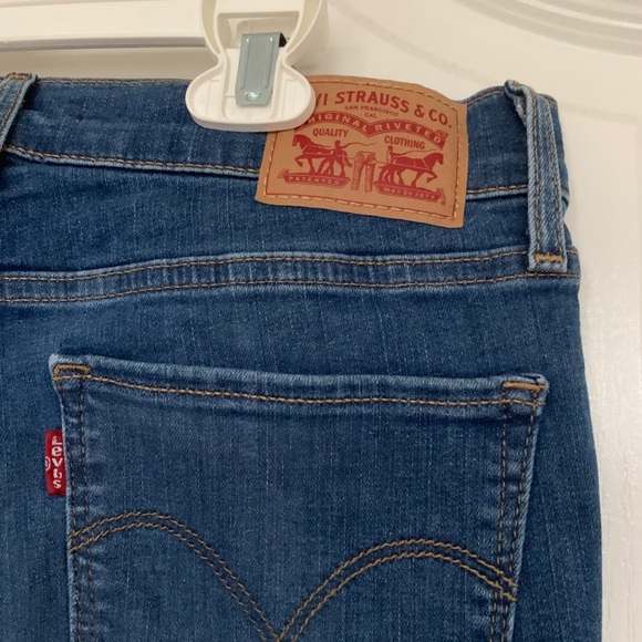 Levi’s 710 Super Skinny Jeans - Picture 5 of 6